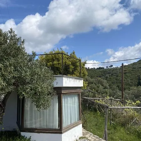 σε συγκρότημα στην Ouranoupoli