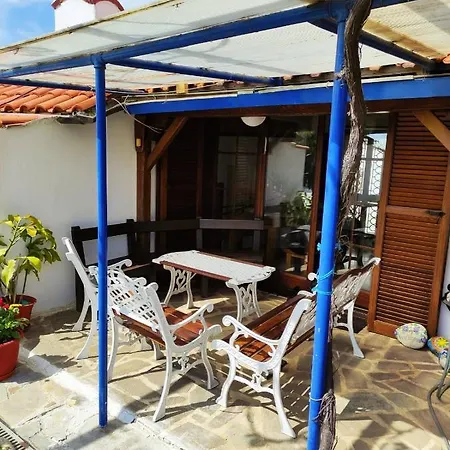 Case de vacanță σε συγκρότημα στην *